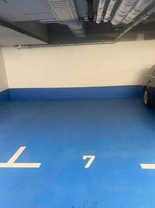 Moderne Wohnung In Der Toplage Inkl. Garage Wina Bagian luar foto