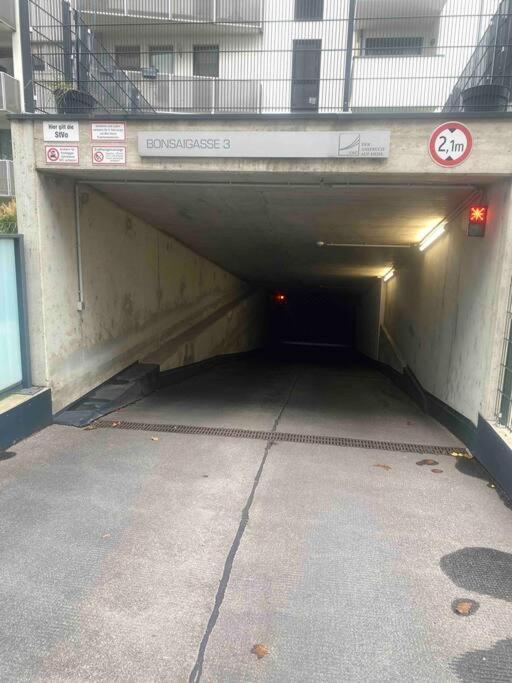 Moderne Wohnung In Der Toplage Inkl. Garage Wina Bagian luar foto