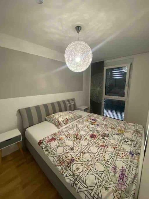 Moderne Wohnung In Der Toplage Inkl. Garage Wina Bagian luar foto