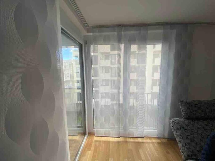 Moderne Wohnung In Der Toplage Inkl. Garage Wina Bagian luar foto