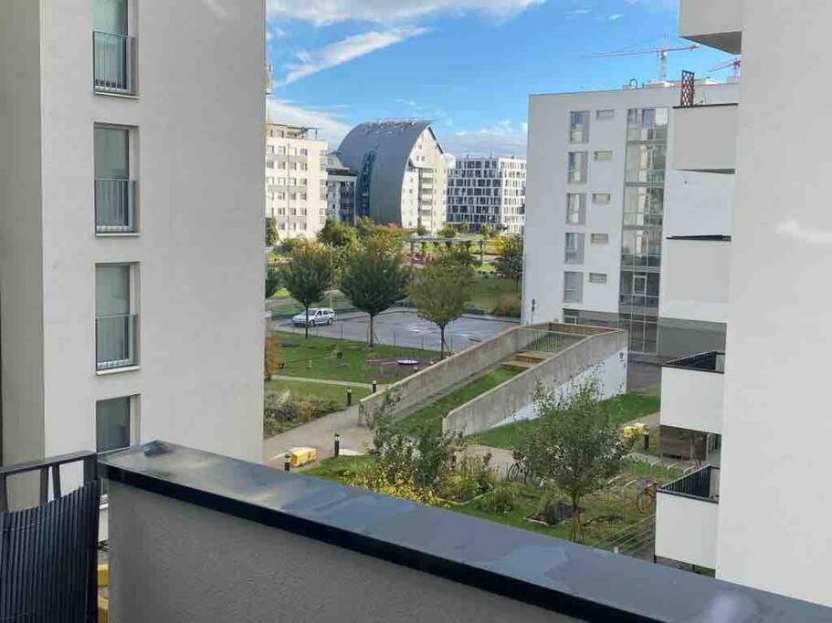 Moderne Wohnung In Der Toplage Inkl. Garage Wina Bagian luar foto